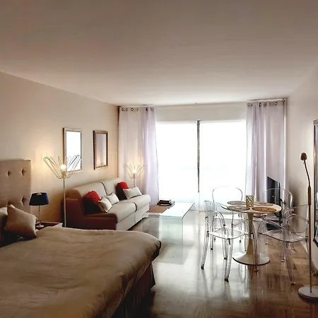 Appartamento Rue D'antibes - 2 Minutes Walk From Beach, Palais Des Festivals, Boulevard De La Croisette - Free Parking - Gray D'albion
